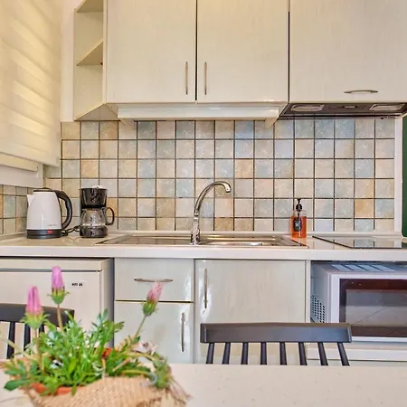 Logas Peroulades Corfu Apartmán *