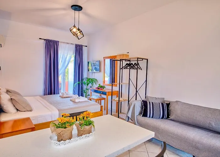 Logas Corfu * Peroulades (Corfu)