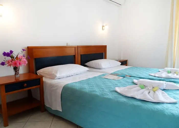 Logas Corfu * Peroulades (Corfu)